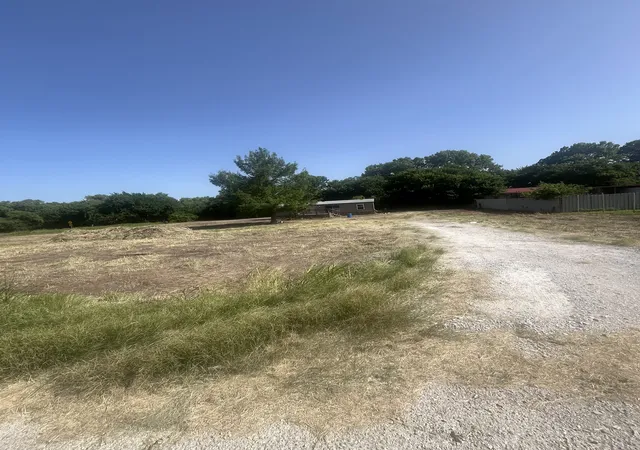 Photo 1 of Land for sale at 101 Brook Ct, Springtown, TX 76082 | MLS# 21346425 | Listing updated on 2026-09-14