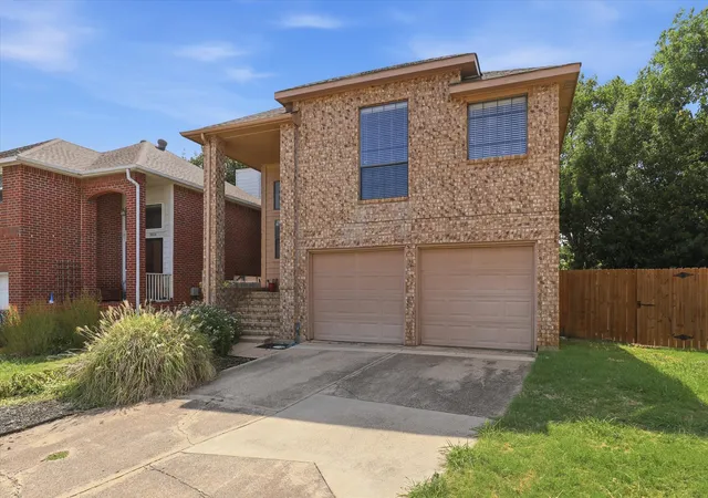 Photo 3 of Sale Pending at 1806 Cactus Cir, Lewisville, TX 75077 | MLS# 21346487 | Listing updated on 2026-09-14