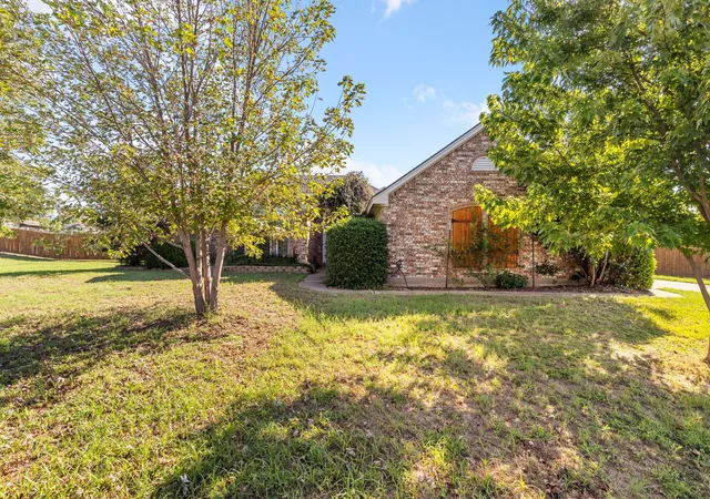 Photo 2 of Single family home for sale at 2609 Castle Rd, Burleson, TX 76028 | MLS# 21347635 | Listing updated on 2026-08-02