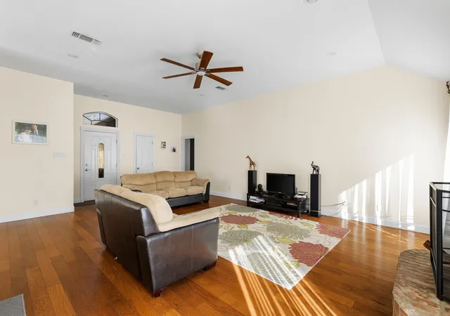 Photo 4 of Single family home for sale at 2609 Castle Rd, Burleson, TX 76028 | MLS# 21347635 | Listing updated on 2026-08-02