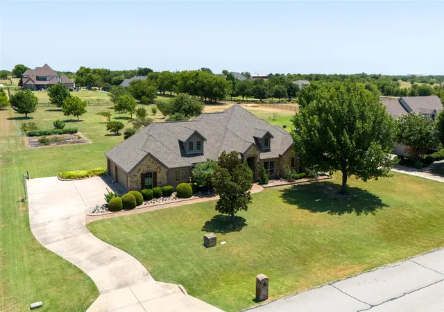 Photo 1 of Single family home for sale at 11082 Sarah Ln, Fort Worth, TX 76179 | MLS# 21347459 | Listing updated on 2026-09-11
