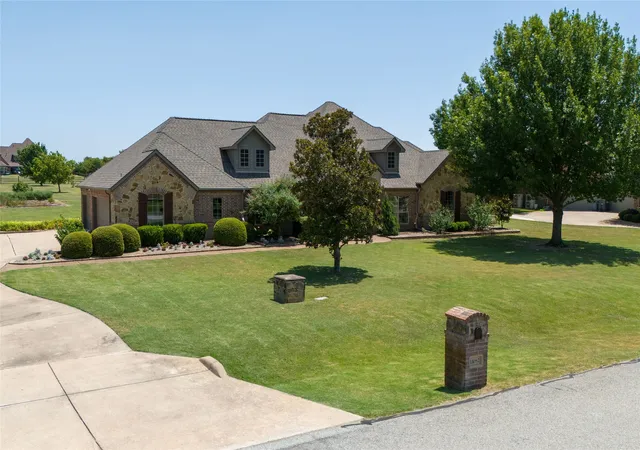 Photo 3 of Single family home for sale at 11082 Sarah Ln, Fort Worth, TX 76179 | MLS# 21347459 | Listing updated on 2026-09-11