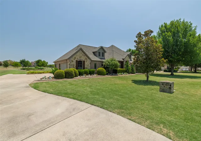 Photo 3 of Single family home for sale at 11082 Sarah Ln, Fort Worth, TX 76179 | MLS# 21347459 | Listing updated on 2026-09-11