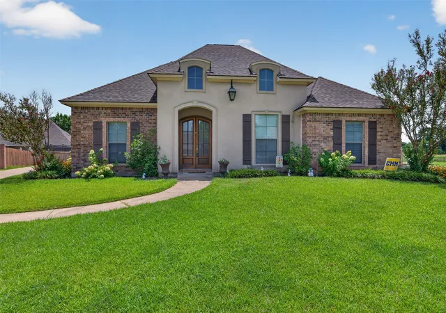 Photo 2 of Sale Pending at 9365 S Plaquemine Dr, Shreveport, LA 71115 | MLS# 21346756 | Listing updated on 2026-08-02
