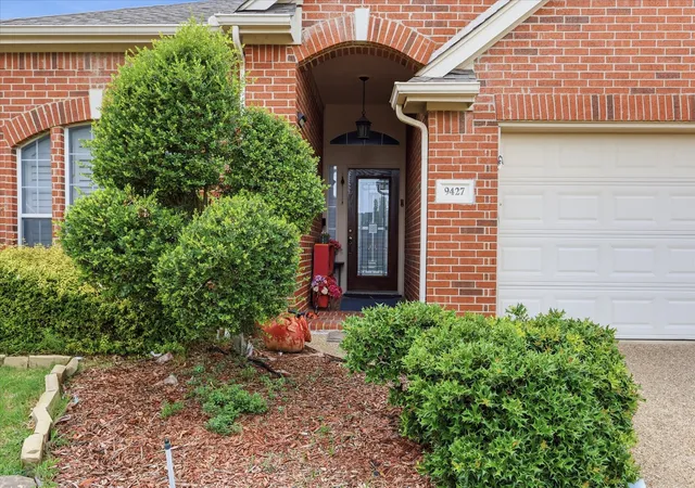 Photo 3 of Single family home for sale at 9427 Ponderosa Trl, Irving, TX 75063 | MLS# 21347472 | Listing updated on 2026-09-12