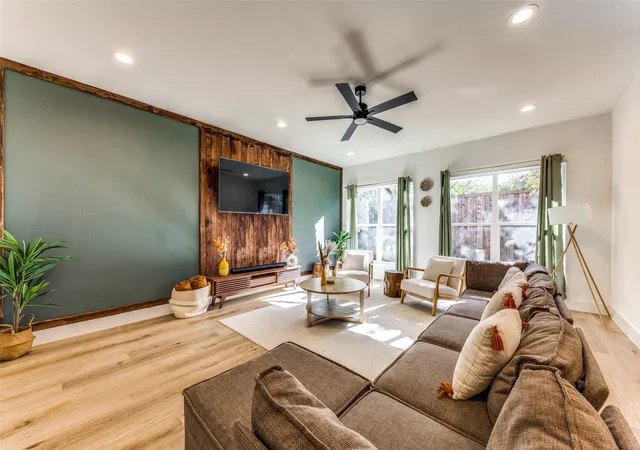 Photo 3 of Single family home for sale at 1116 Muncie Ave, Dallas, TX 75212 | MLS# 21347730 | Listing updated on 2026-09-10
