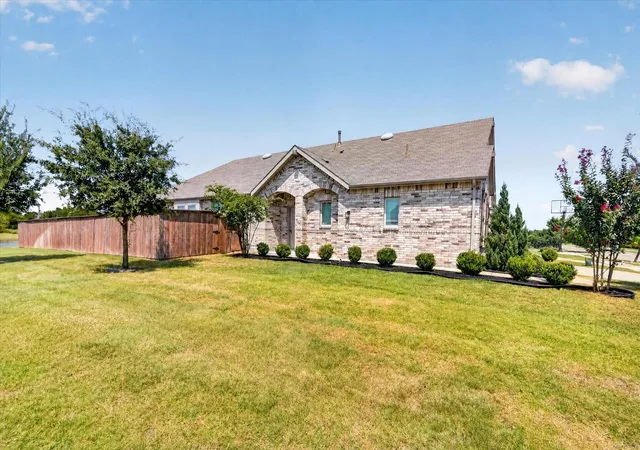 Photo 3 of Single family home for sale at 2832 Lolita Wy, Forney, TX 75126 | MLS# 21347858 | Listing updated on 2026-09-13