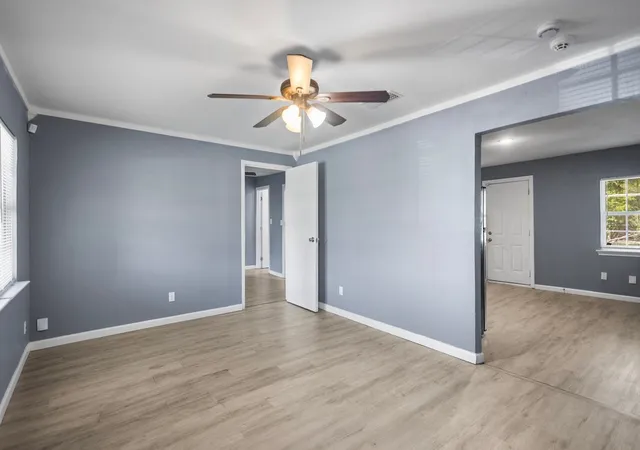 Photo 4 of Single family home for sale at 5409 Old Handley Rd, Fort Worth, TX 76112 | MLS# 21340122 | Listing updated on 2026-09-23