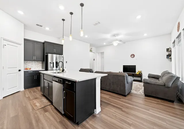 Photo 3 of Single family home for sale at 4004 Blue Stem Blvd, Melissa, TX 75454 | MLS# 21347919 | Listing updated on 2026-08-02