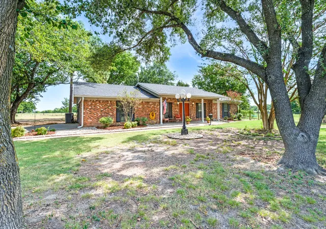 Photo 3 of Single family home for sale at 2767 County Road 1112, Brashear, TX 75420 | MLS# 21347897 | Listing updated on 2026-10-02