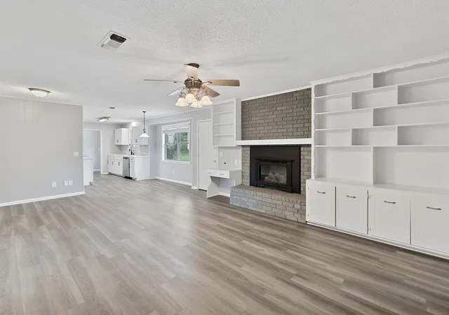Photo 4 of Sale Pending at 4116 Lakeshore Dr, Lone Star, TX 75668 | MLS# 21343340 | Listing updated on 2026-09-26