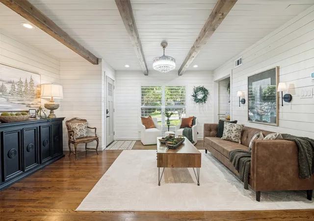 Photo 3 of Single family home for sale at 321 Westway Dr, Rockwall, TX 75087 | MLS# 21339583 | Listing updated on 2026-09-02