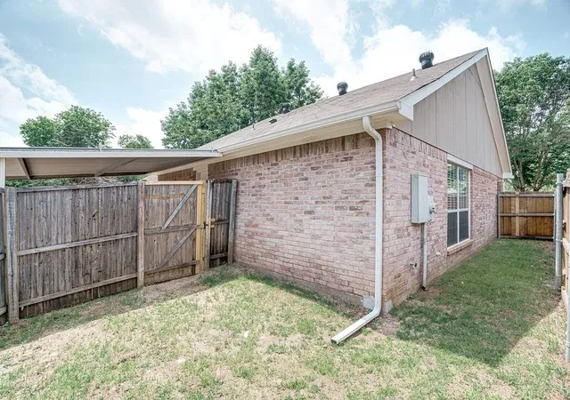Photo 3 of Single family home for sale at 2767 Oak Bend Ln, Dallas, TX 75227 | MLS# 21348002 | Listing updated on 2026-08-02