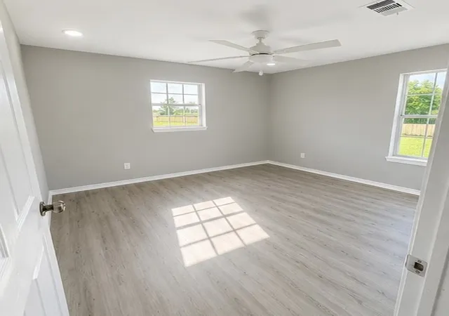 Photo 2 of Single family home for sale at 1217 S 9Th St, Corsicana, TX 75110 | MLS# 21348014 | Listing updated on 2026-08-02