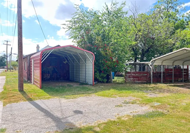 Photo 3 of Sale Pending at 360 Grafton St, Dublin, TX 76446 | MLS# 21348046 | Listing updated on 2026-10-07