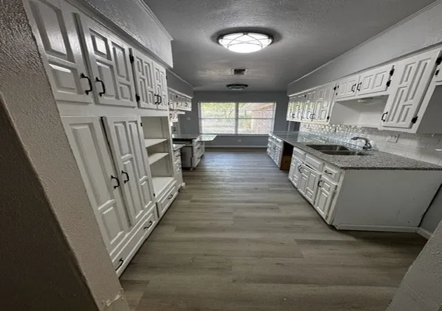 Photo 2 of Single family home for sale at 1724 Reynoldston Ln, Dallas, TX 75232 | MLS# 21348045 | Listing updated on 2026-09-24