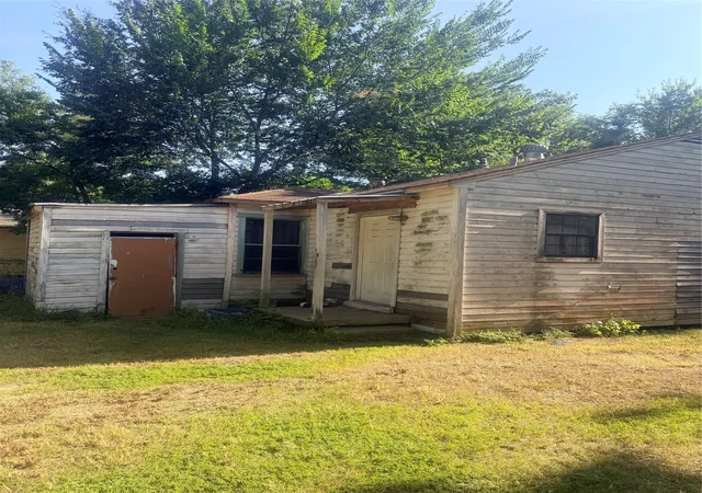 Photo 1 of Single family home for sale at 6201 Canal Blvd, Shreveport, LA 71108 | MLS# 21346280 | Listing updated on 2026-10-06