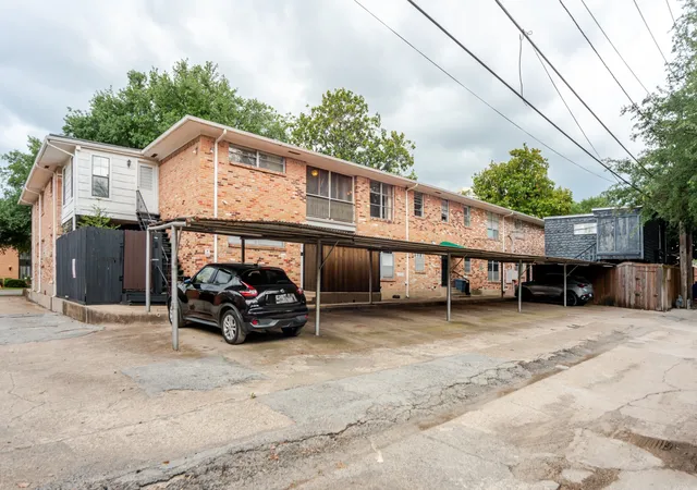 Listing Photo 5 - Condo for sale in building located at 6345 Bandera Ave, Dallas, TX 75225
