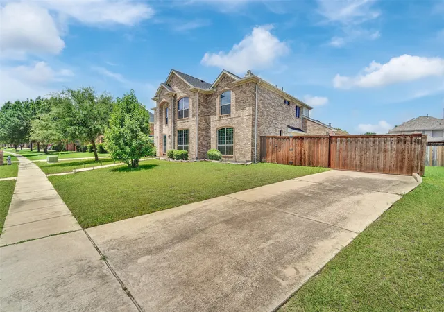 Photo 1 of Single family home for sale at 615 Lone Ridge Wy, Murphy, TX 75094 | MLS# 21348113 | Listing updated on 2026-09-09