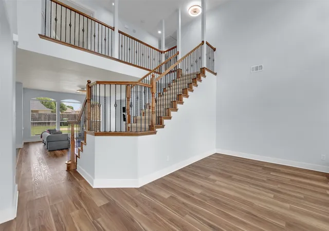 Photo 3 of Single family home for sale at 615 Lone Ridge Wy, Murphy, TX 75094 | MLS# 21348113 | Listing updated on 2026-09-09