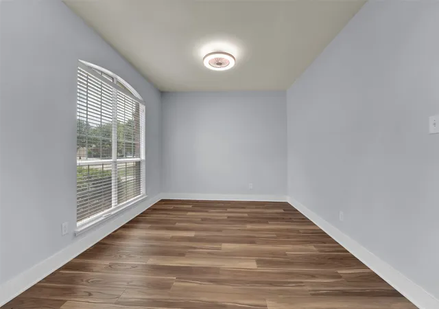 Photo 4 of Single family home for sale at 615 Lone Ridge Wy, Murphy, TX 75094 | MLS# 21348113 | Listing updated on 2026-09-09