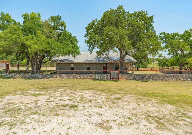 Photo 2 of Land for sale at 100   A County Road 519, Stephenville, TX 76401 | MLS# 21348123 | Listing updated on 2026-08-03