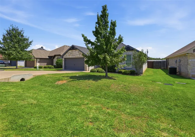 Photo 2 of Single family home for sale at 451 Silverton Dr, Granbury, TX 76049 | MLS# 21348129 | Listing updated on 2026-08-03