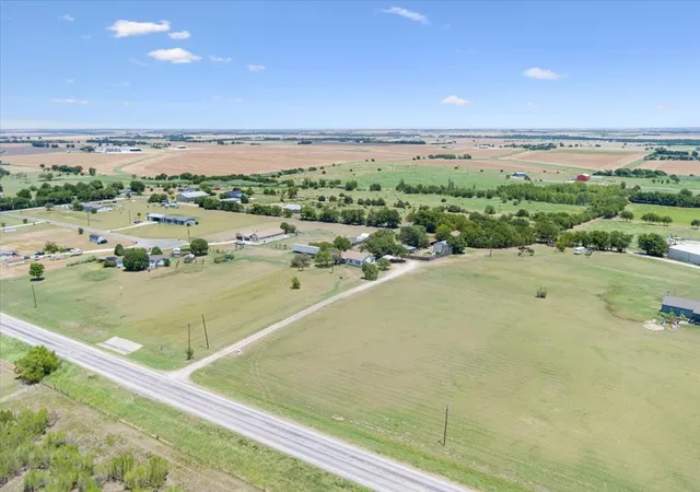 Photo 3 of Sale Pending at 9542 Heritage Pkwy, West, TX 76691 | MLS# 21347833 | Listing updated on 2026-09-09