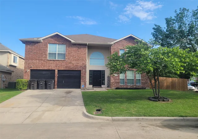 Photo 1 of Single family home for sale at 6920 Danieldale Dr, Fort Worth, TX 76137 | MLS# 21321119 | Listing updated on 2026-09-11