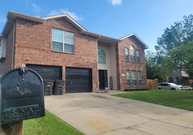 Photo 2 of Single family home for sale at 6920 Danieldale Dr, Fort Worth, TX 76137 | MLS# 21321119 | Listing updated on 2026-09-11