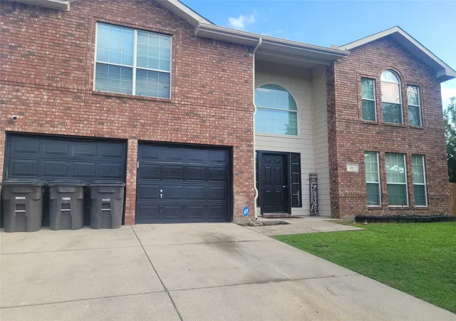 Photo 3 of Single family home for sale at 6920 Danieldale Dr, Fort Worth, TX 76137 | MLS# 21321119 | Listing updated on 2026-09-11