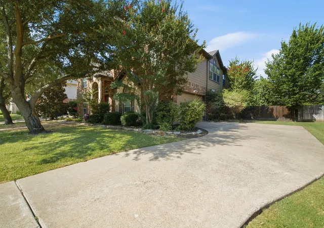 Photo 3 of Single family home for sale at 625 Hammond Dr, Mansfield, TX 76063 | MLS# 21348041 | Listing updated on 2026-10-03