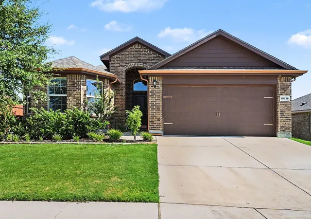Photo 1 of Sale Pending at 10136 Huntersville Trl, Fort Worth, TX 76108 | MLS# 21344453 | Listing updated on 2026-09-09
