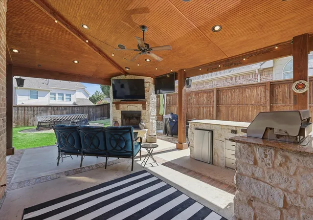Photo 4 of Single family home for sale at 541 Hunter St, Lantana, TX 76226 | MLS# 21347347 | Listing updated on 2026-09-13