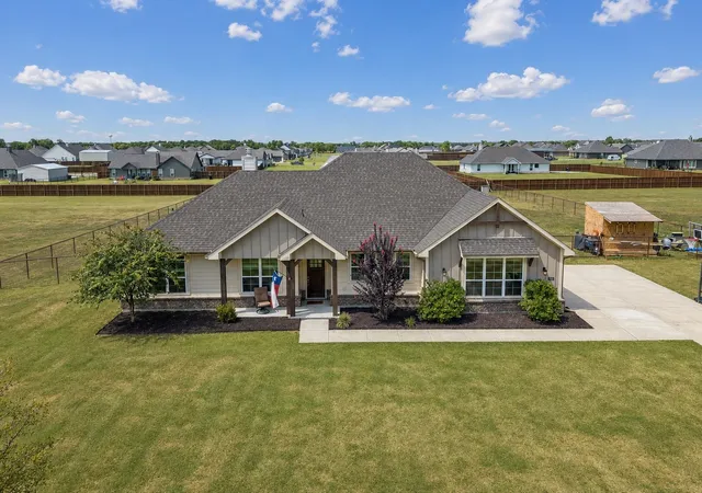 Photo 3 of Single family home for sale at 8382 Abner Rd, Terrell, TX 75161 | MLS# 21348534 | Listing updated on 2026-10-06