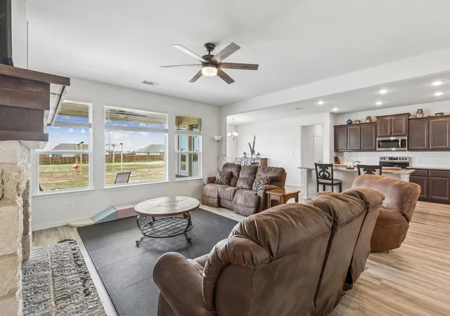 Photo 4 of Single family home for sale at 8382 Abner Rd, Terrell, TX 75161 | MLS# 21348534 | Listing updated on 2026-10-06