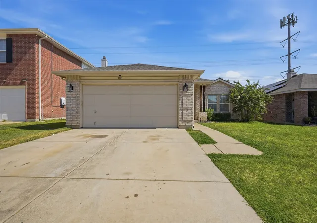Photo 3 of Single family home for sale at 972 Mosaic Dr, Fort Worth, TX 76179 | MLS# 21347382 | Listing updated on 2026-10-01