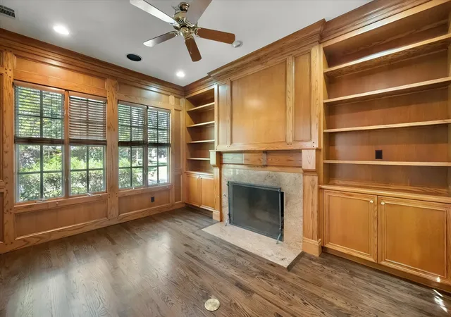 Photo 4 of Single family home for sale at 2410 Green Park Dr, Arlington, TX 76017 | MLS# 21344921 | Listing updated on 2026-09-13