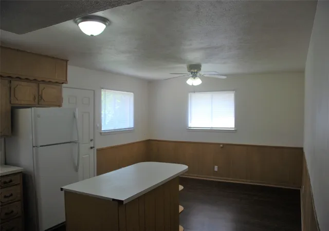 Photo 4 of Sale Pending at 3520 Sunnydale Ln, Denton, TX 76209 | MLS# 21348781 | Listing updated on 2026-09-11