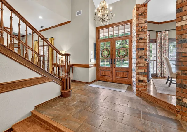 Photo 3 of Single family home for sale at 46 Lytle Pl, Abilene, TX 79602 | MLS# 21348877 | Listing updated on 2026-09-29