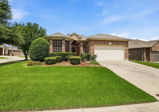 Photo 1 of Single family home for sale at 4524 Lacewood Dr, Argyle, TX 76226 | MLS# 21345189 | Listing updated on 2026-09-08