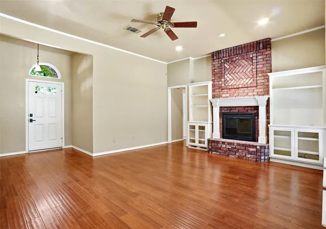 Photo 2 of Single family home for sale at 1321 Oak Harbor Blvd, Azle, TX 76020 | MLS# 21348138 | Listing updated on 2026-09-13