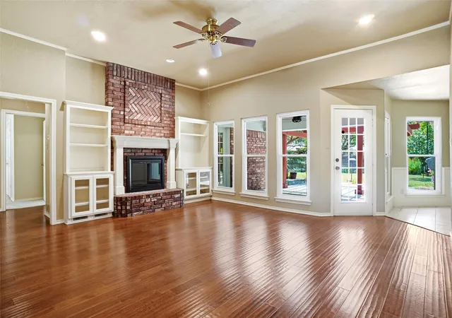 Photo 3 of Single family home for sale at 1321 Oak Harbor Blvd, Azle, TX 76020 | MLS# 21348138 | Listing updated on 2026-09-13