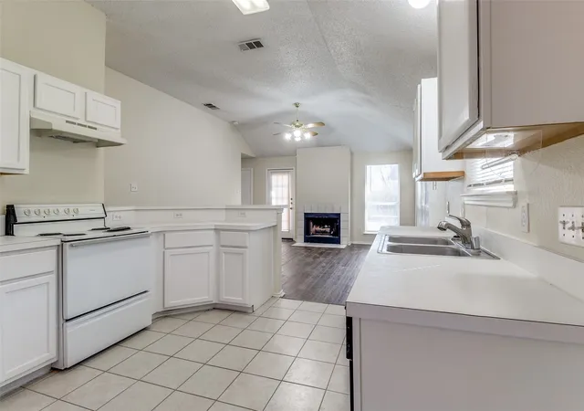 Photo 3 of Single family home for sale at 718 Indianpaint Dr, Mesquite, TX 75149 | MLS# 21348921 | Listing updated on 2026-09-11