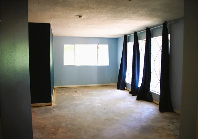Photo 3 of Single family home for sale at 3530 Kiestcrest Dr, Dallas, TX 75233 | MLS# 21348517 | Listing updated on 2026-09-08