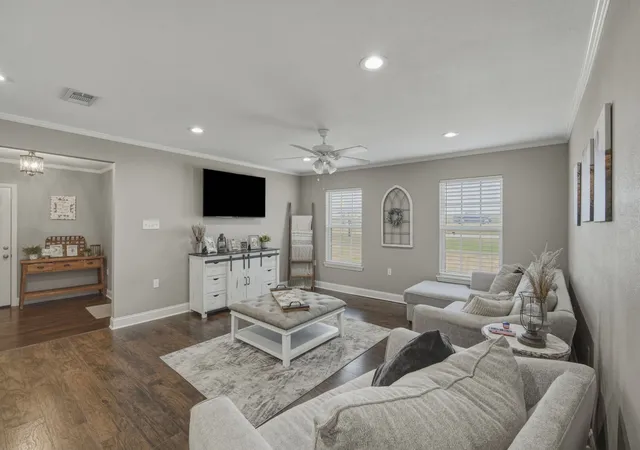 Photo 4 of Single family home for sale at 500 Old Telico Rd, Ennis, TX 75119 | MLS# 21348384 | Listing updated on 2026-09-09