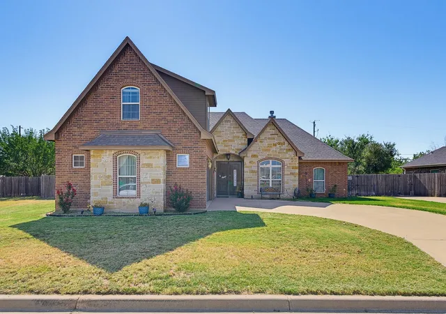 Photo 1 of Single family home for sale at 3709 Hill Country Dr, Abilene, TX 79606 | MLS# 21346074 | Listing updated on 2026-09-13