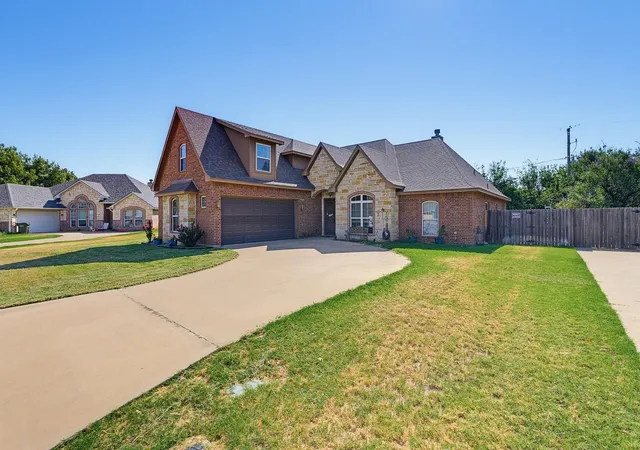 Photo 3 of Single family home for sale at 3709 Hill Country Dr, Abilene, TX 79606 | MLS# 21346074 | Listing updated on 2026-09-13
