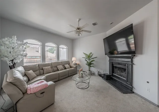 Photo 4 of Single family home for sale at 4820 Thames Dr, Grand Prairie, TX 75052 | MLS# 21347715 | Listing updated on 2026-09-11