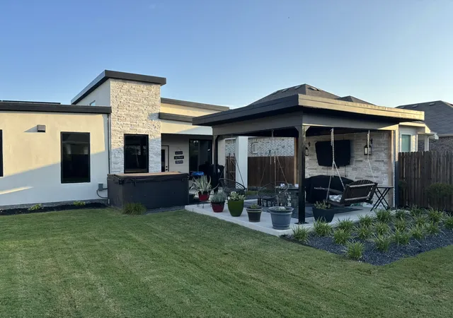 Photo 4 of Single family home for sale at 1453 Eagle Nest Dr, Azle, TX 76020 | MLS# 21340856 | Listing updated on 2026-09-10